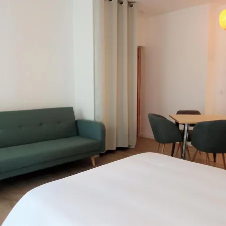 Oceanica Guest house 2*